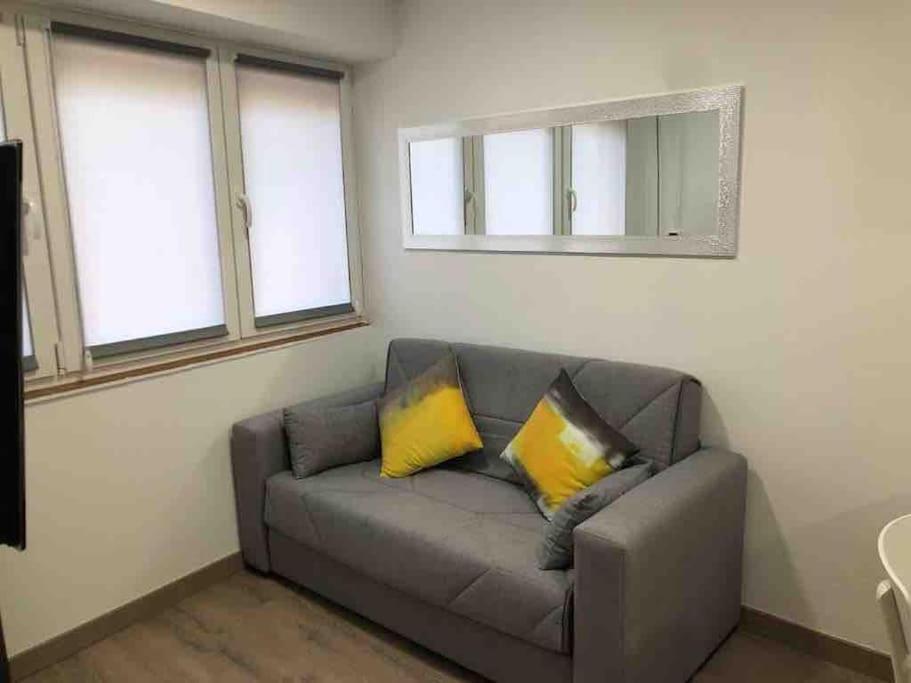 Alojamiento Karina Apartment Лес Екстериор снимка
